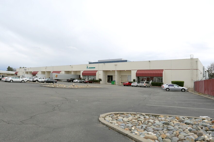 More Photos Of 800 N 10th St, Sacramento Warehouse For Lease