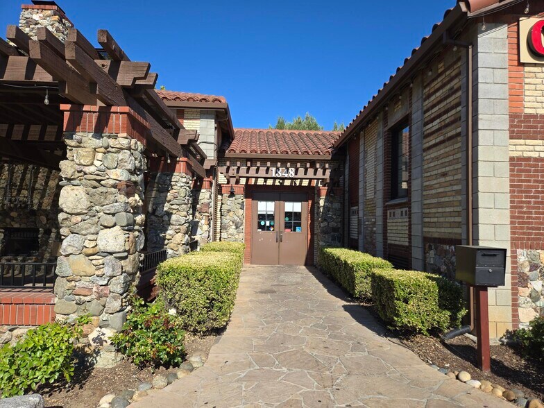 More Photos Of 1848 Portola Ave, Livermore Restaurant For Lease