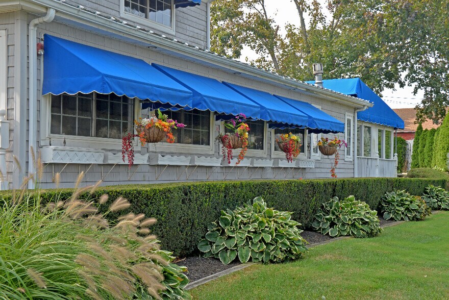 More Photos Of 3225 Sound Ave, Riverhead Storefront Retail Office For Sale