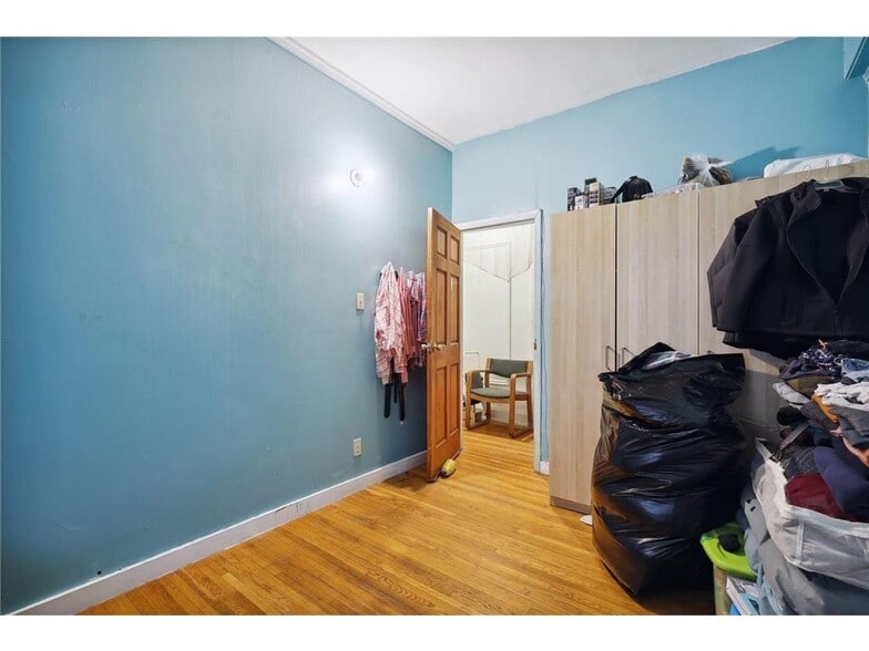 More Photos Of 2110 1st Ave S, Minneapolis Apartments For Sale