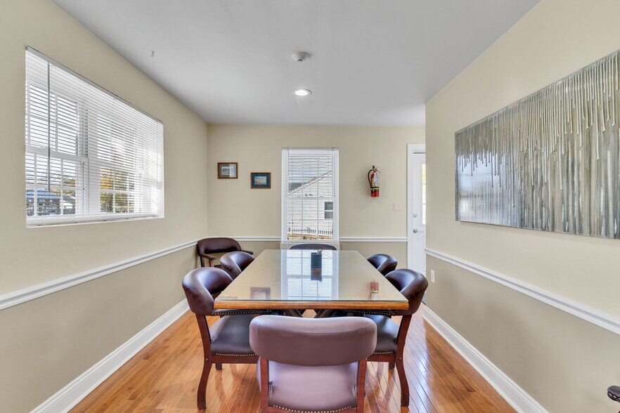 More Photos Of 9279 Kings Hwy, King George Loft Creative Space For Sale