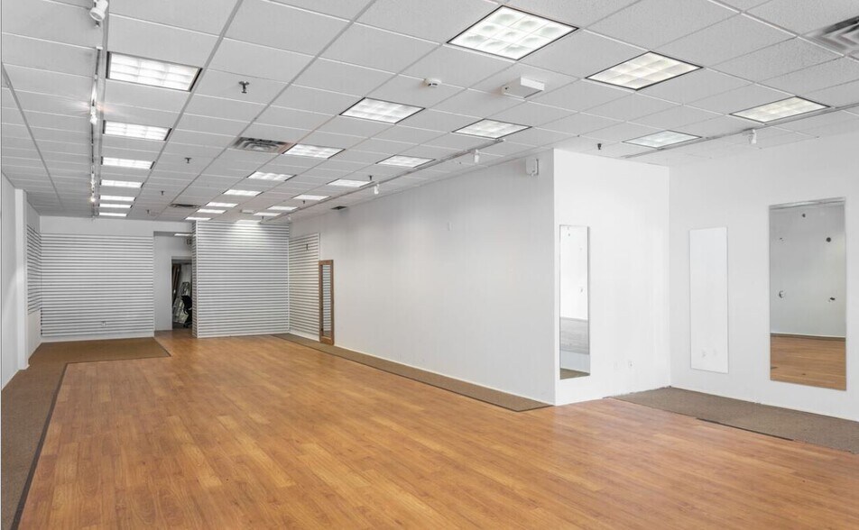 More Photos Of 877 Post Rd E, Westport Storefront Retail Office For Lease