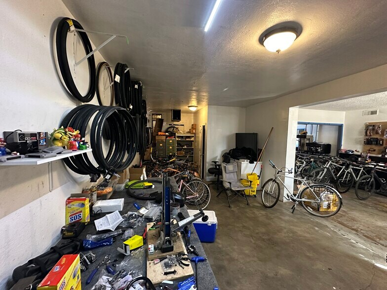 More Photos Of 2100 Curtis St, Denver Restaurant For Sale