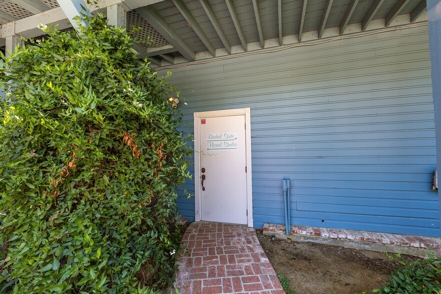 More Photos Of 2064 Orange Tree Ln, Redlands Lodge Meeting Hall For Sale