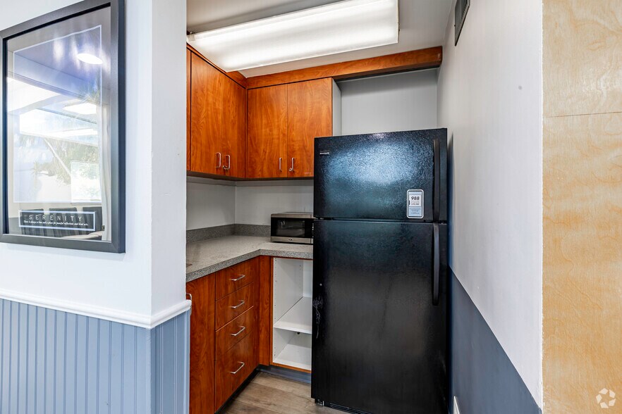 More Photos Of 2176 Central Park Ave, Yonkers Medical For Sale