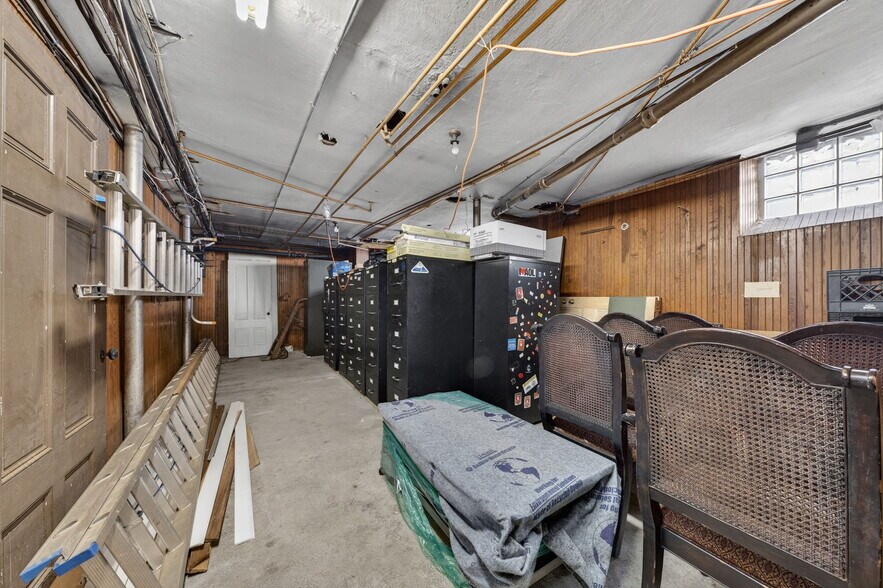 More Photos Of 446 County St, New Bedford Office For Sale