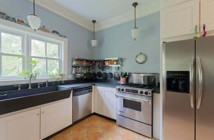 More Photos Of 11 Holbrook St, Freeport Hospitality For Sale