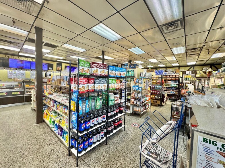 More Photos Of 560 Franklin Ave, Franklin Square Freestanding For Sale