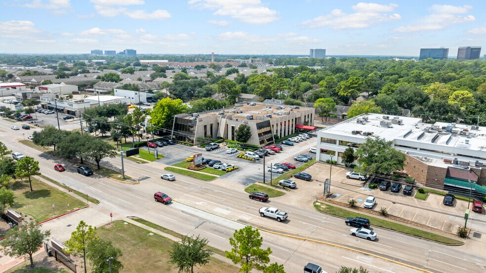 More Photos Of 909 Dairy Ashford Rd, Houston Office For Lease