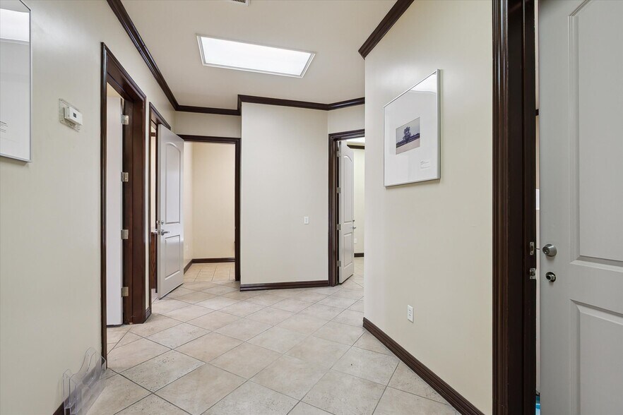 More Photos Of 3403 N Beach St, Fort Worth Medical For Sale