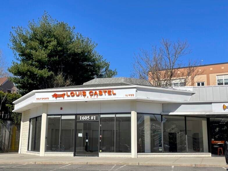 Primary Photo Of 1605 Lemoine Ave, Fort Lee Freestanding For Lease