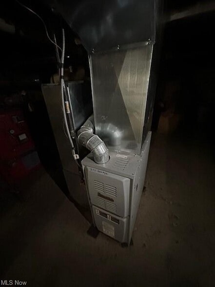 More Photos Of 1115 East Ave, Elyria Storefront Retail Residential For Sale