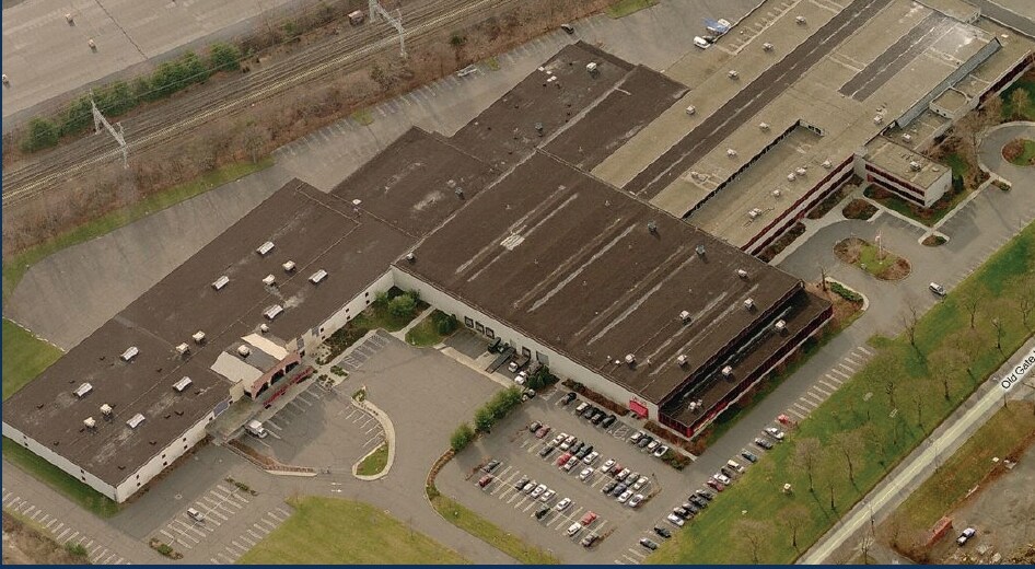 More Photos Of 125 Old Gate Ln, Milford Distribution For Lease