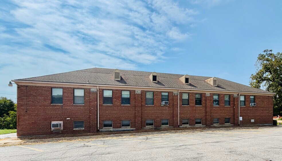 More Photos Of 5809 E Red Bridge Rd, Kansas City Specialty For Sale