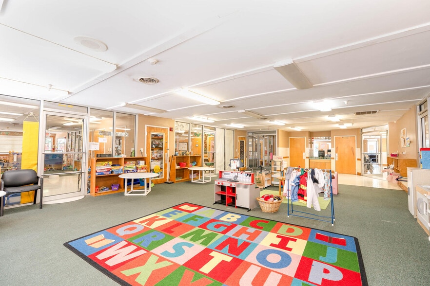 More Photos Of 2081 Mesa Valley Way, Austell Specialty For Sale