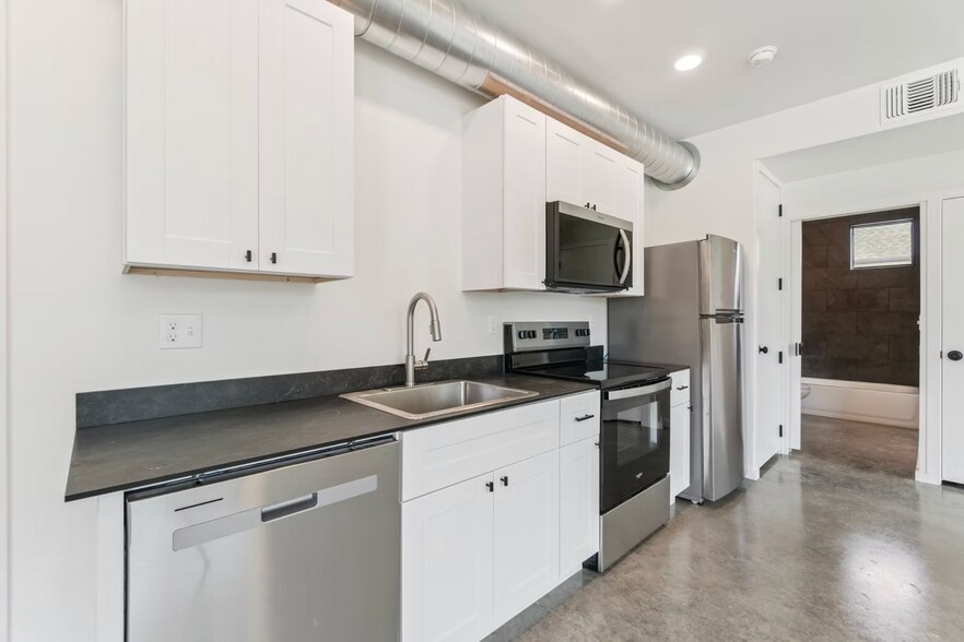 More Photos Of 1540 NW 30th St, Oklahoma City Apartments For Sale