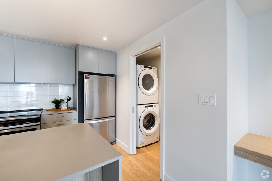 More Photos Of 8405 Pl Saint-Charles, Brossard Apartments For Lease