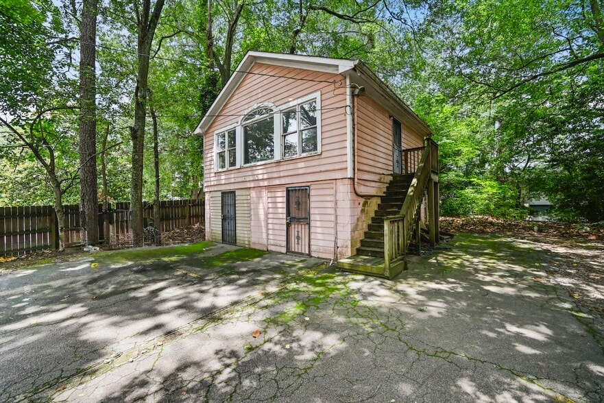 More Photos Of 1624 NE Piedmont Ave, Atlanta Medical For Sale