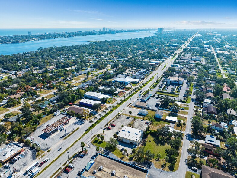 More Photos Of 1522 Ridgewood Ave, Daytona Beach Freestanding For Sale