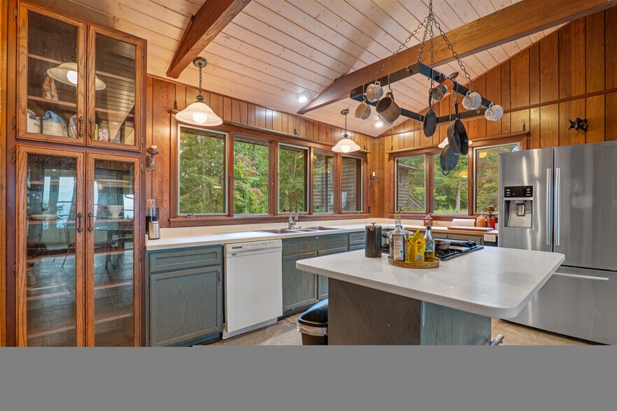 More Photos Of 243 Ridgeline Dr, Brevard Specialty For Sale
