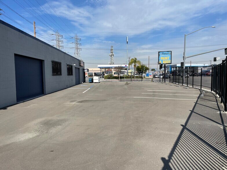 More Photos Of 17115 Lakewood Blvd, Bellflower Auto Repair For Lease