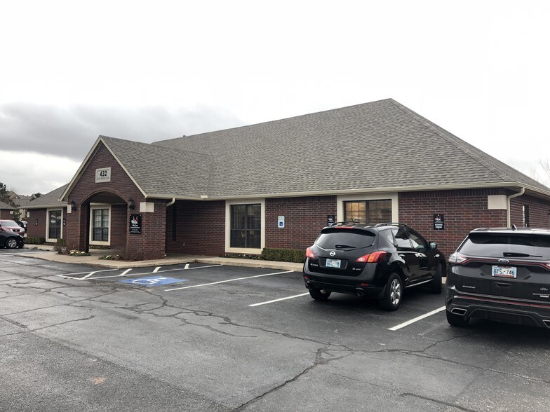 More Photos Of 432 S Mustang Rd, Yukon Office For Lease
