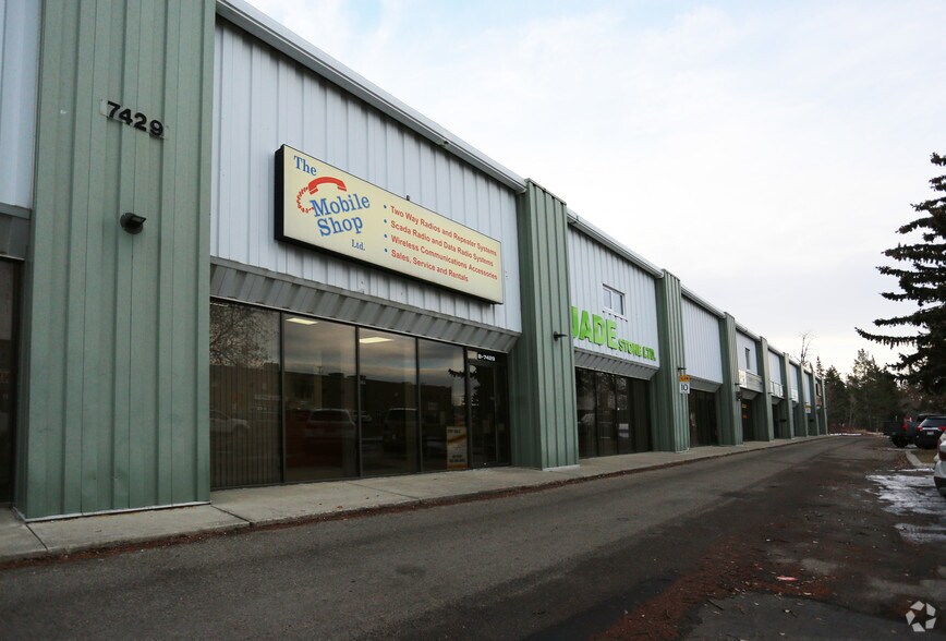 More Photos Of 7429 49 Ave, Red Deer Industrial For Lease