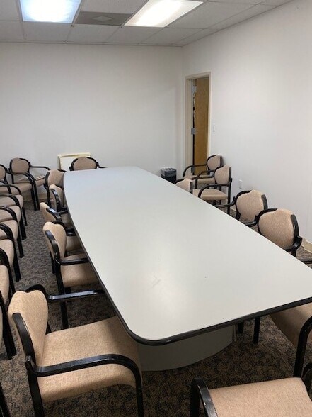 More Photos Of 240 SE Interstate Ct, Palm Bay Warehouse For Sale