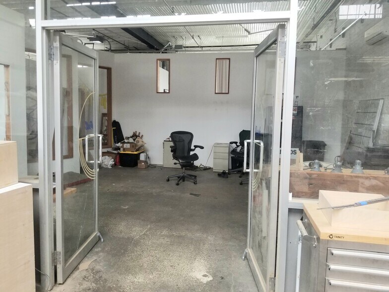 More Photos Of 983 Dean St, Brooklyn Manufacturing For Lease