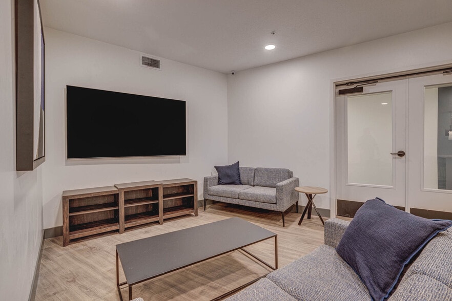 More Photos Of 447 W 4800 S, Murray Apartments For Lease