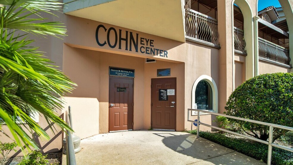 More Photos Of 260 Lookout Pl, Maitland Medical For Sale