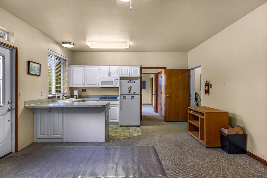 More Photos Of 918 Citadel Dr, Everson Multifamily For Sale