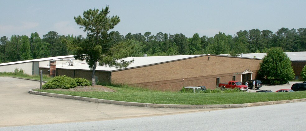 More Photos Of 5305 Webb Pky NW, Lilburn Warehouse For Sale