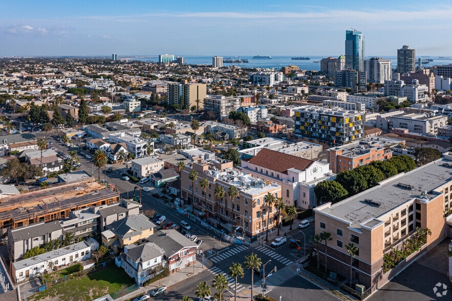 More Photos Of 456 Elm Ave, Long Beach Restaurant For Lease