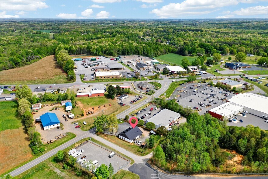 More Photos Of 3440 E Broad St, Statesville Office For Sale
