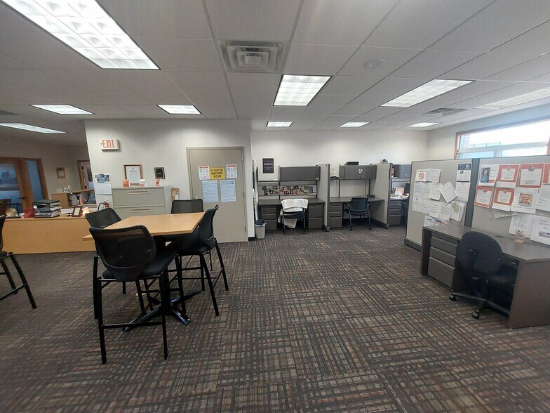 More Photos Of 435 Village Walk Ln, Johnson Creek Office For Lease