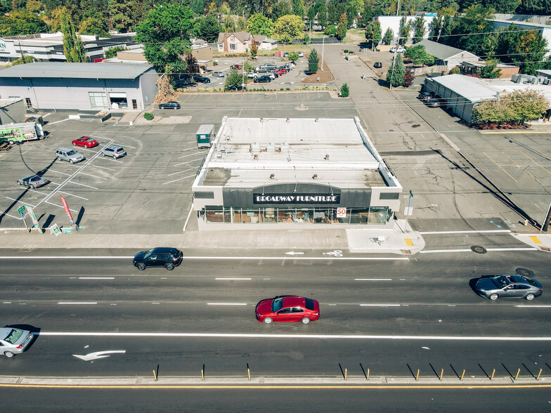 Primary Photo Of 11847 SW Pacific Hwy, Tigard Freestanding For Lease