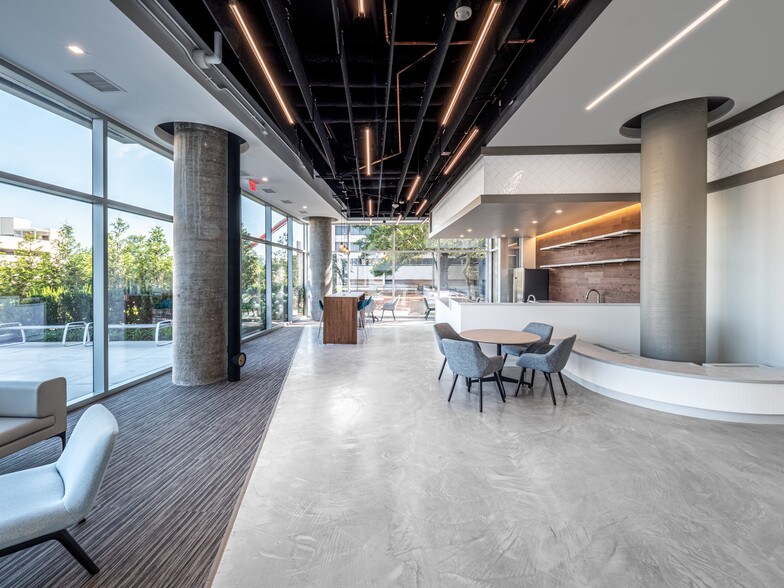 More Photos Of 11800 Sunrise Valley Dr, Reston Office For Lease