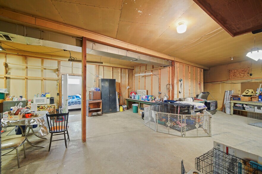 More Photos Of 3980 Ann Arbor Rd, Jackson Light Manufacturing For Sale