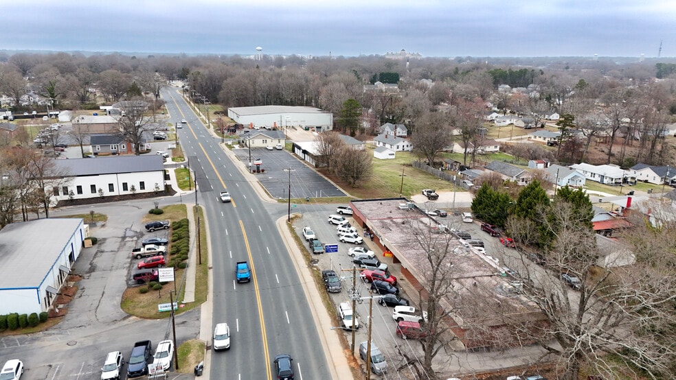 More Photos Of 1509-1525 Dale Earnhardt Blvd, Kannapolis Office For Sale