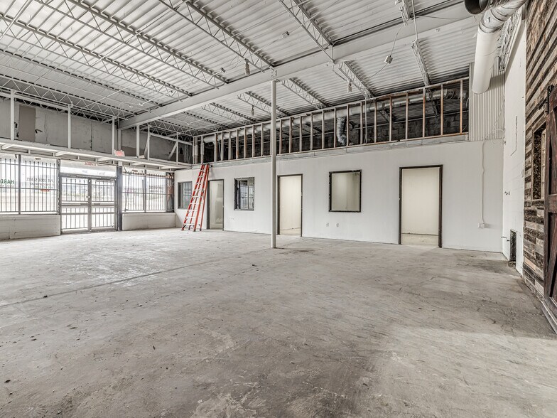 More Photos Of 912 N Pennsylvania Ave, Oklahoma City Warehouse For Lease