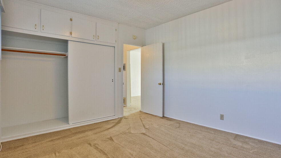 More Photos Of 14412 S Berendo Ave, Gardena Apartments For Sale