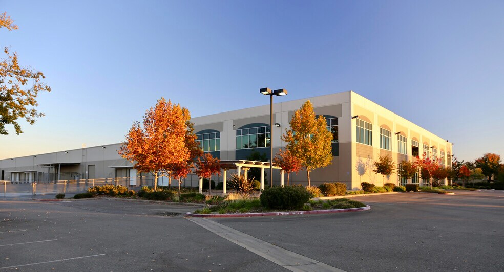More Photos Of 11311 White Rock Rd, Rancho Cordova Warehouse For Lease