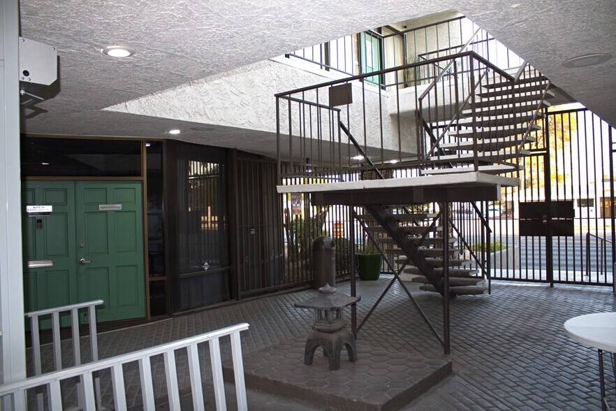 More Photos Of 1600 E Desert Inn Rd, Las Vegas Office For Lease