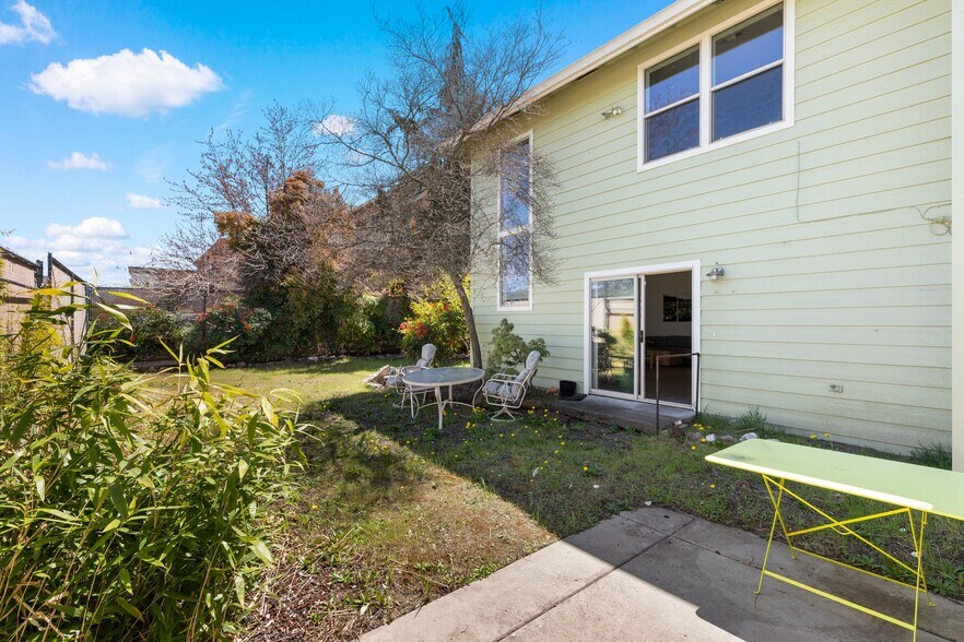 More Photos Of 621-629 A St, Ashland Storefront Retail Residential For Sale