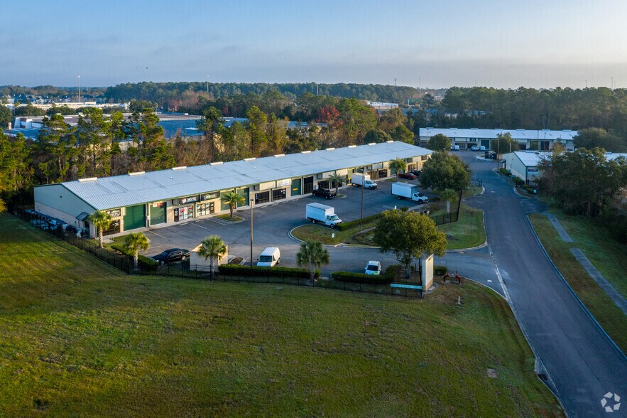 More Photos Of 8725 Youngerman Ct, Jacksonville Warehouse For Sale