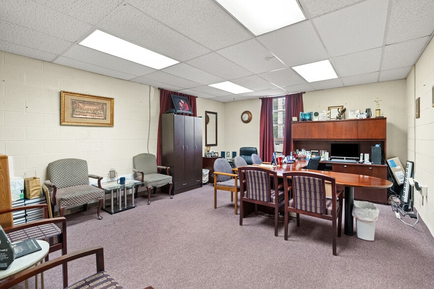 More Photos Of 6202 Dupont St, Flint Religious Facility For Sale