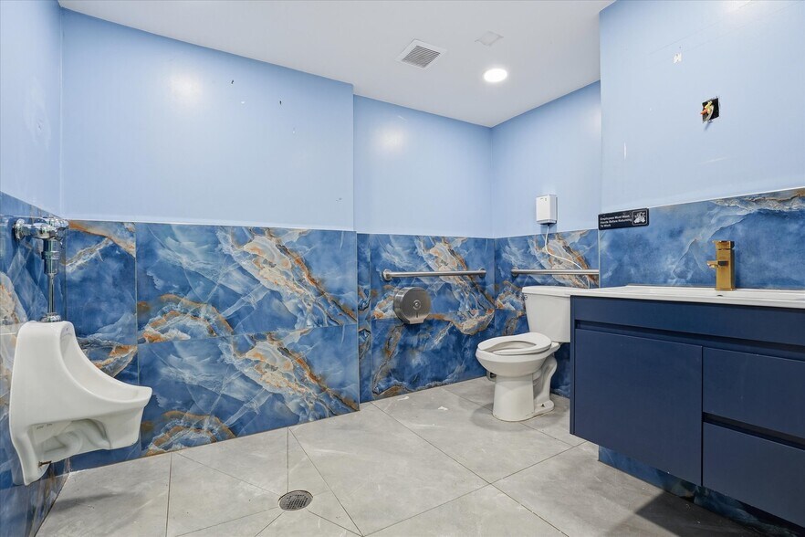 More Photos Of 45 NW 22nd Ave, Miami Restaurant For Sale