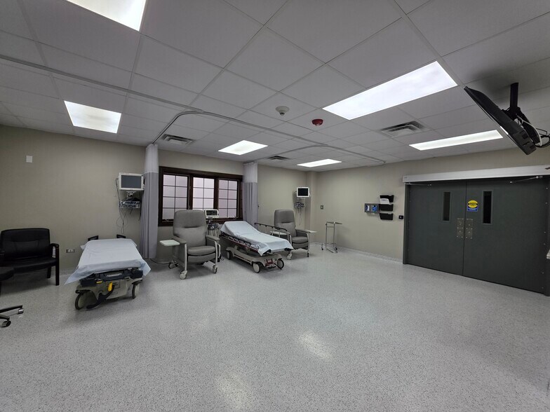 More Photos Of 16604 107th St, Orland Park Healthcare For Sale