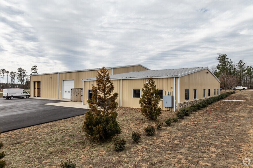 More Photos Of 2362 Greystone Ct, Rockville Warehouse For Lease